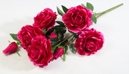 Ветка розы "Вега" 5 цветков 3 бутона