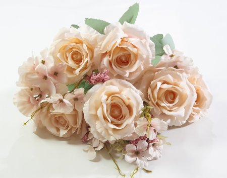 Букет роз Дилара персик 13 веток