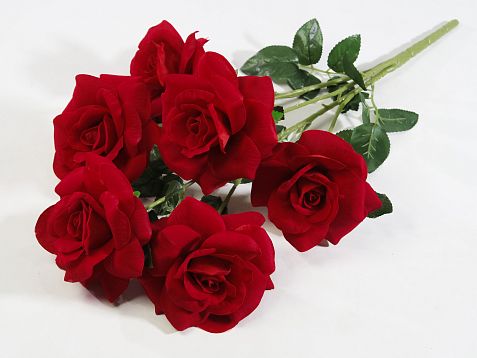Ветка бархатной розы "Эстер" 6 цветков от магазина KALINA являющийся официальным дистрибьютором в России 