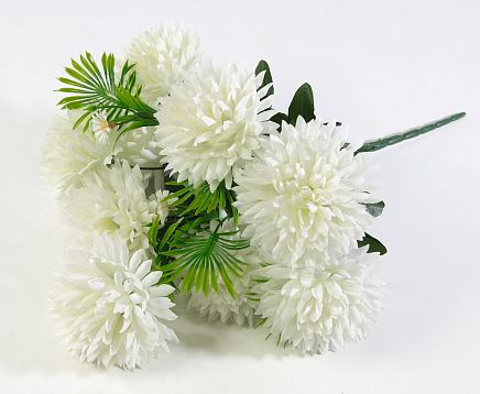 Букет хризантем " Валдай" 9 цветков от магазина KALINA являющийся официальным дистрибьютором в России 