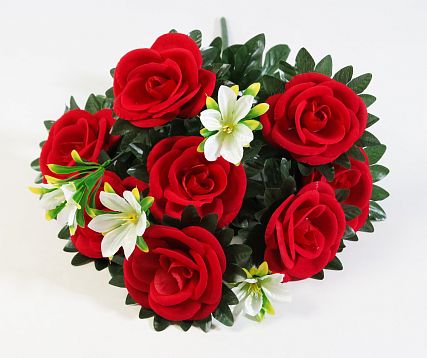 Букет розы с лилией 13 веток от магазина KALINA являющийся официальным дистрибьютором в России 