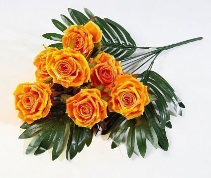 Букет розы "Шик" с листом пальмы 7 цветков от магазина KALINA являющийся официальным дистрибьютором в России 