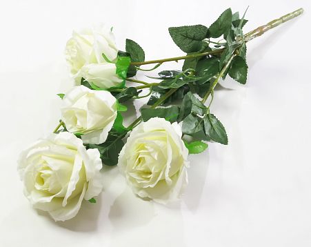 Ветка роз "Эндрю" от магазина KALINA являющийся официальным дистрибьютором в России 