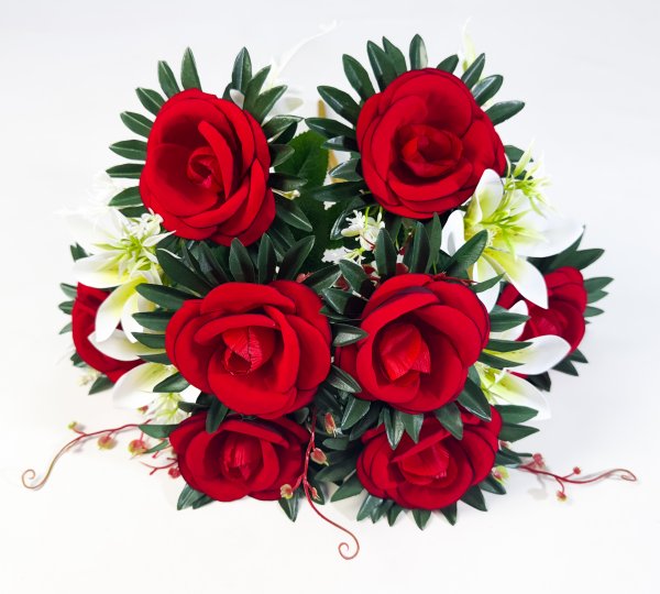 Роза с магнолией