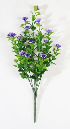 Букет с мелкими пластиковыми розами