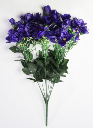 Букет крупных фиалок 12 веток