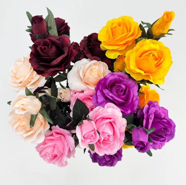 Роза "Карнавал" 5 цветков 3 бутона