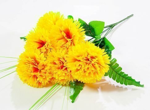 Букет гвоздики "Блеск" 7 цветков от магазина KALINA являющийся официальным дистрибьютором в России 