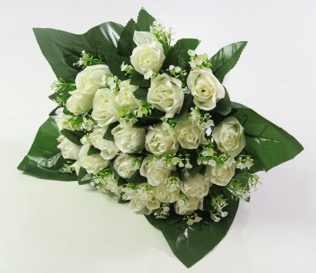 Букет роз с крупным листом 24 цветка