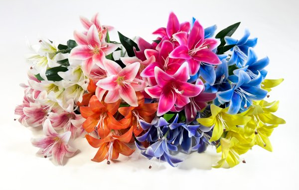 Лилия "Иванна" латекс 9 цветков