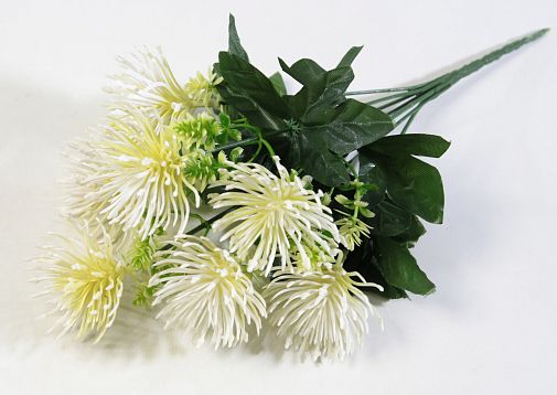Букет "Полька" 7 цветков от магазина KALINA являющийся официальным дистрибьютором в России 