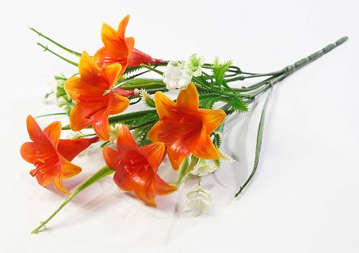 Букет лилий "Заря"5 цветков от магазина KALINA являющийся официальным дистрибьютором в России 
